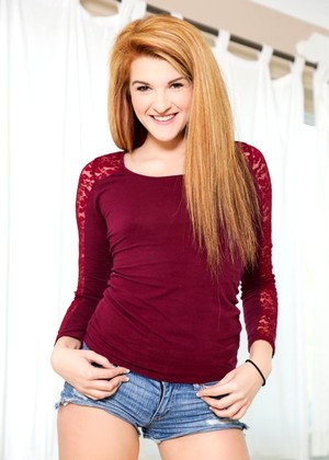 onlyteenblowjobs Miranda Mills pics