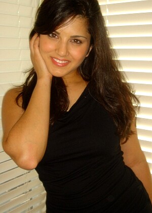 Sunny Leone pics