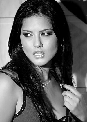 openlife Sunny Leone pics