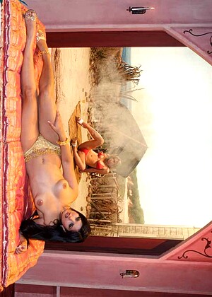 Sunny Leone pics