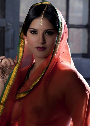 openlife Sunny Leone pics