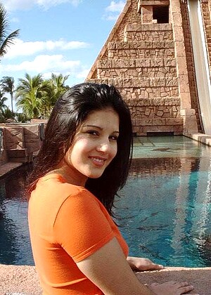 Sunny Leone pics