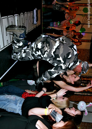 Partyhardcore Model jpg 13