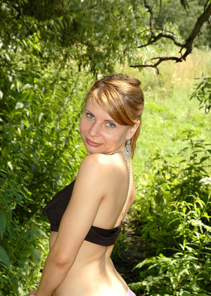 Pissingoutdoor Model pics