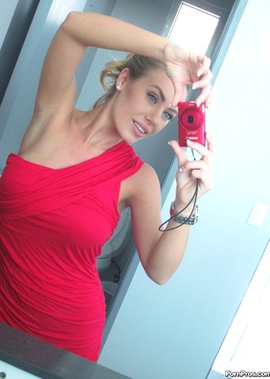 pornpros Nicole Aniston pics