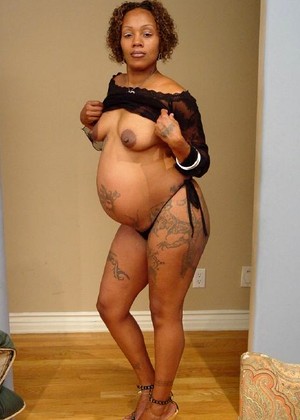 Pregnantbitchez Model