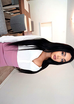 propertysex Aaliyah Hadid pics