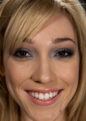 Lily Labeau pics