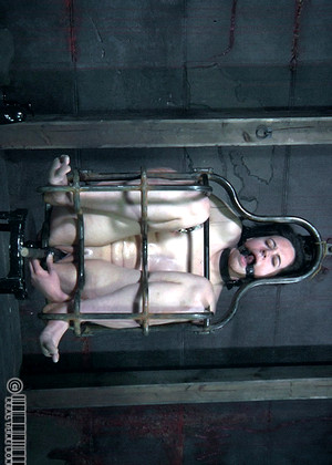 Realtimebondage Model jpg 3