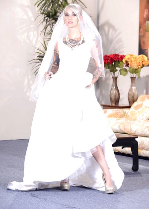 realwifestories Kleio Valentien pics