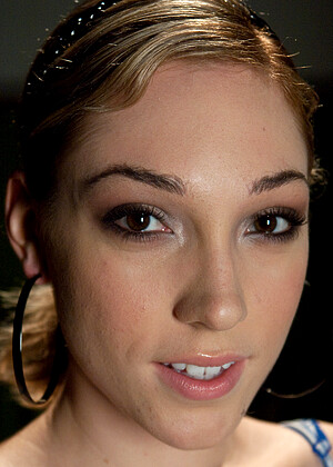 sexandsubmission Lily Labeau pics