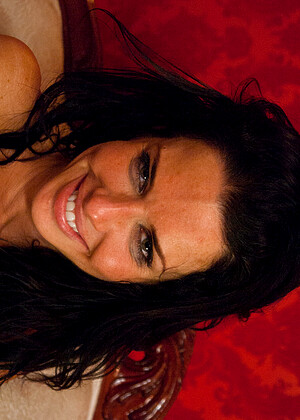 Veronica Avluv pics