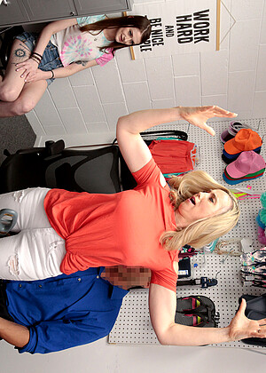 shoplyfter Meloni Moon pics