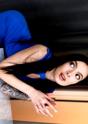 Marley Brinx jpg 8