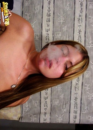 Smoke4u Model jpg 16