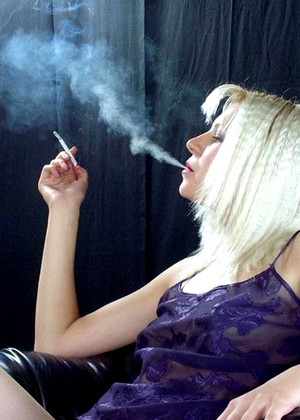 Smokingdivas Model jpg 11