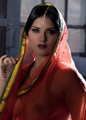 Sunny Leone pics