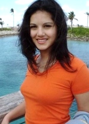 Sunny Leone pics