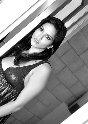 sunnyleone Sunny Leone pics