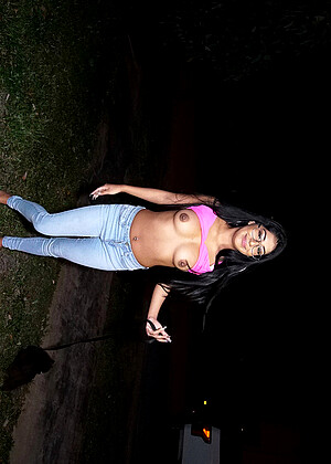 teamskeet Binky Beaz pics