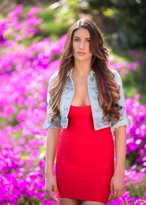 August Ames pics