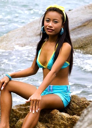 thainee Thainee Model pics