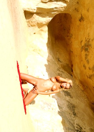 Twistys Renata Daninsky Rated X Beach Season