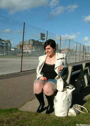 Ukflashers Kinx Kickass Public Flasher Hqpics