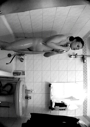 Voyeurrealm Voyeurrealm Model Her Shower Heaven