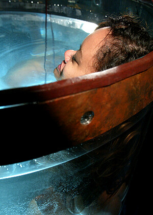 waterbondage Annie Cruz pics