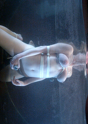 Waterbondage Dee Williams Screenshots Blonde Bobstube
