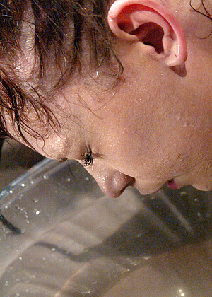 Waterbondage Dragonlily Justine Joli Decent Brunette Assfixation