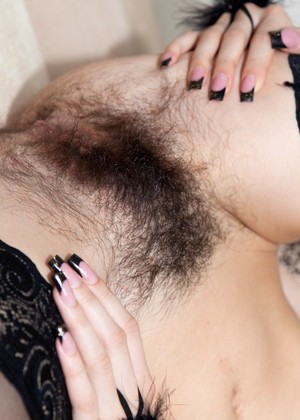 wearehairy Selena pics