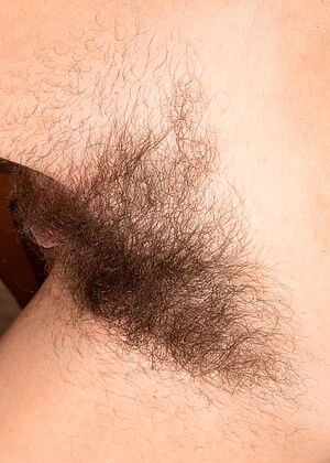 wearehairy Vanessa Bush pics