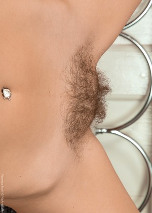 wearehairy Vanessa Scott pics