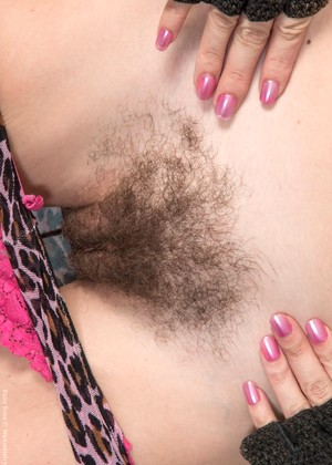 Wearehairy Model pics