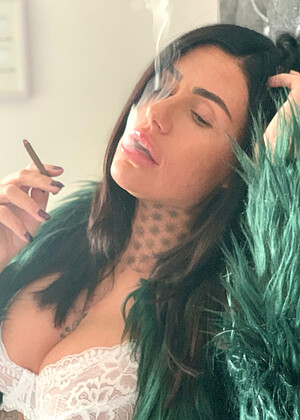 womenwhosmoke Womenwhosmoke Model pics