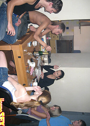 Youngsexparties Model jpg 10