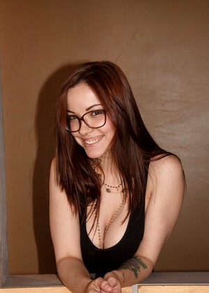 zishy Elizabeth Marxs pics