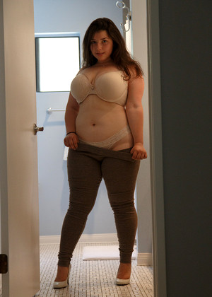 Zishy Zishy Model Sexist Plump Tour